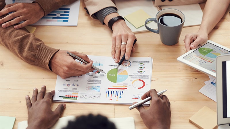 Что выбрать для продаж: сайт, чат-бот или CRM